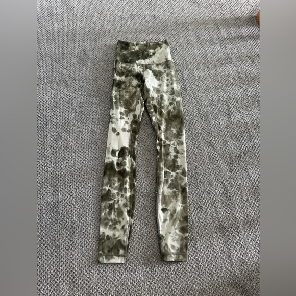 Lululemon leggings - Picture 4 of 5